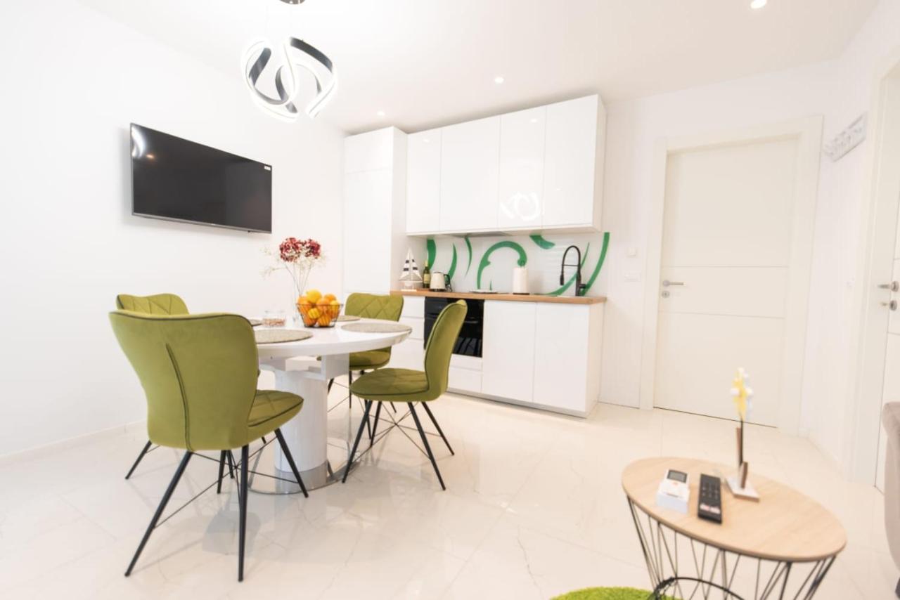 Blue Ivy Apartment Млини Екстериор снимка